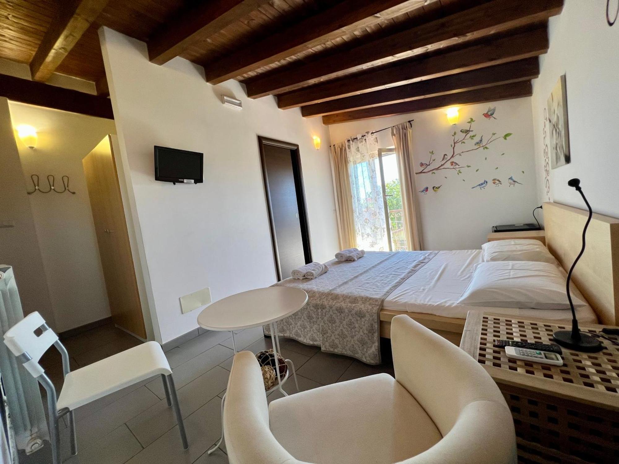 Residenza Cerci Hotel Valmontone Exterior photo